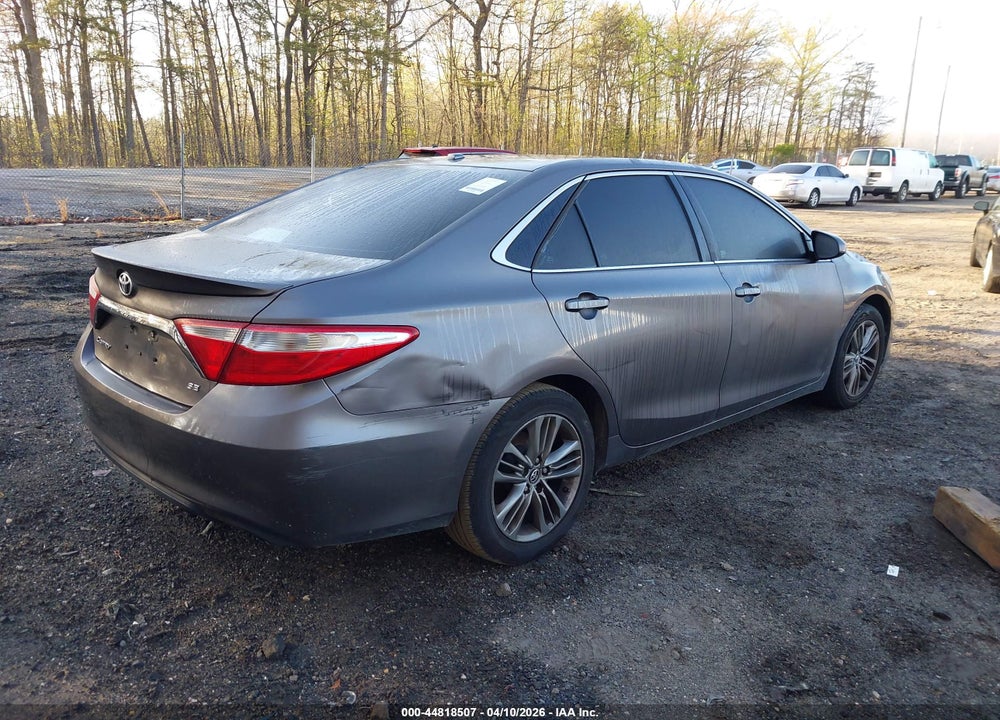 2015 TOYOTA CAMRY SE VIN: 4T1BF1FK5FU885654
