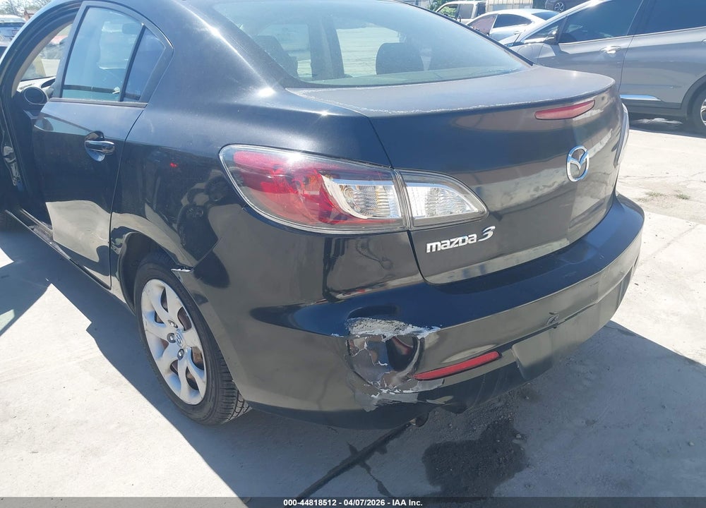 2012 MAZDA 3 I SPORT VIN: JM1BL1UF2C1525077