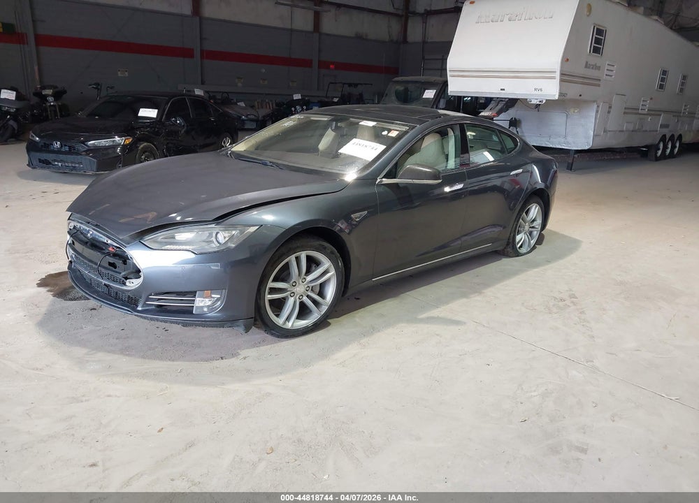2014 TESLA MODEL S VIN: 5YJSA1S19EFP47915