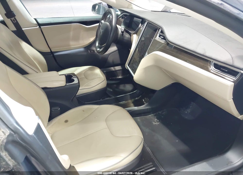 2014 TESLA MODEL S VIN: 5YJSA1S19EFP47915