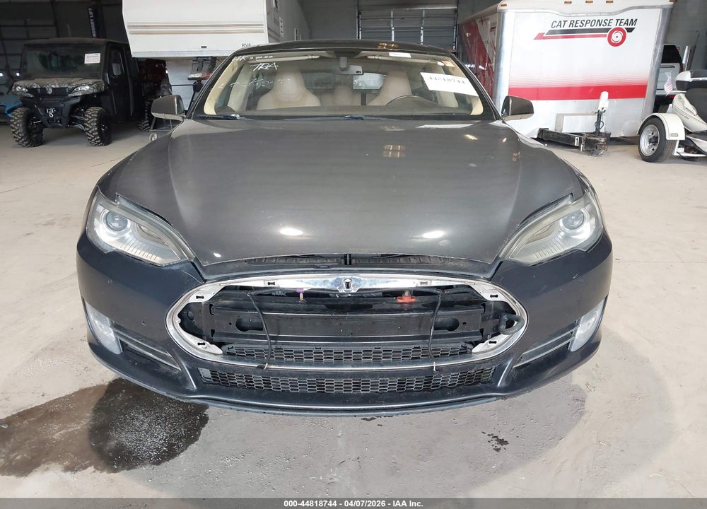 2014 TESLA MODEL S VIN: 5YJSA1S19EFP47915