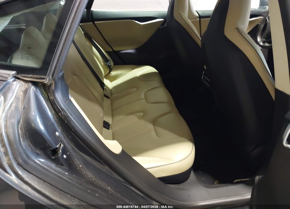 2014 TESLA MODEL S VIN: 5YJSA1S19EFP47915