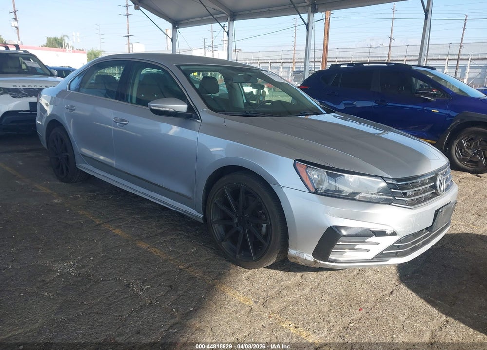 2016 VOLKSWAGEN PASSAT 1.8T R-LINE VIN: 1VWAT7A33GC052113