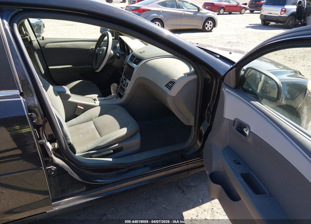 2011 CHEVROLET MALIBU LS VIN: 1G1ZB5E18BF253270
