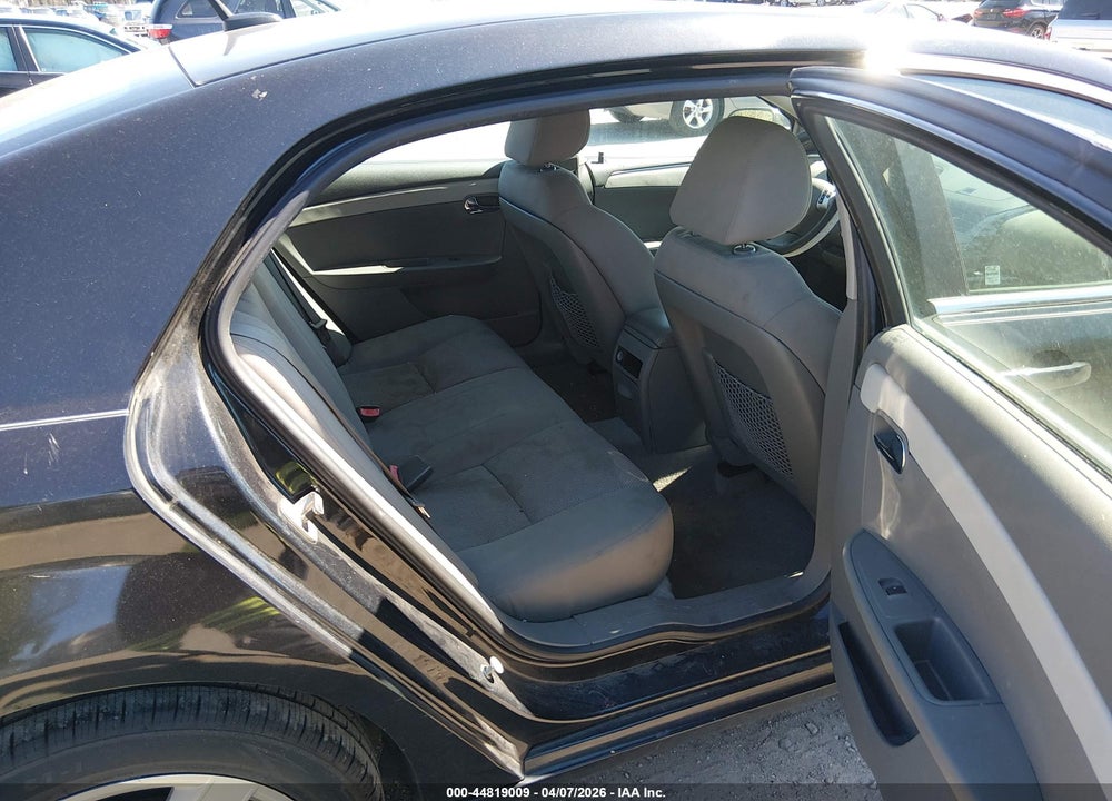 2011 CHEVROLET MALIBU LS VIN: 1G1ZB5E18BF253270