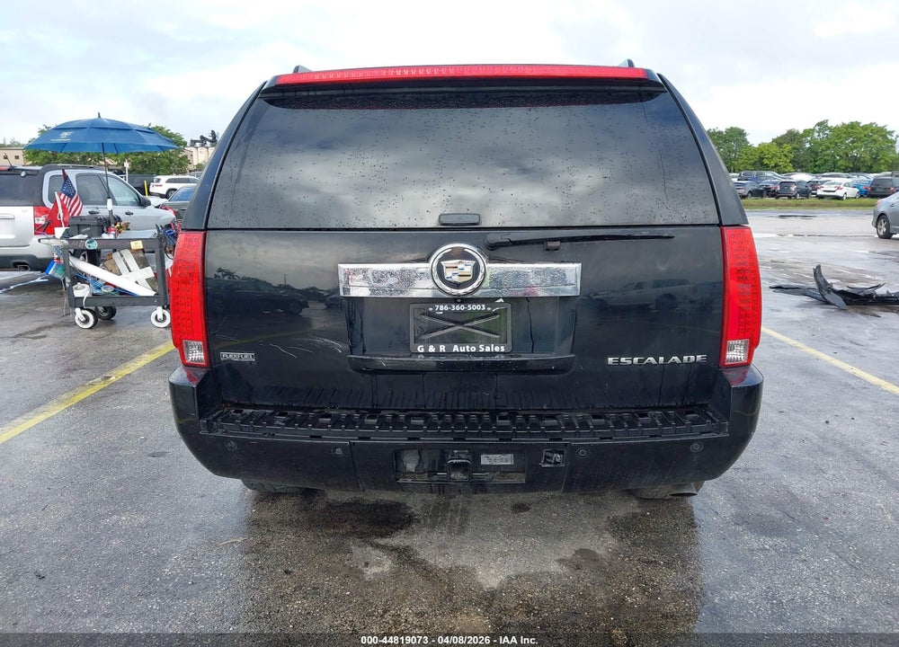 2011 CADILLAC ESCALADE LUXURY VIN: 1GYS4BEF4BR102769
