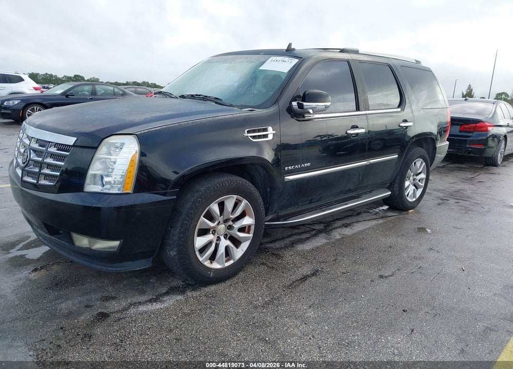 2011 CADILLAC ESCALADE LUXURY VIN: 1GYS4BEF4BR102769