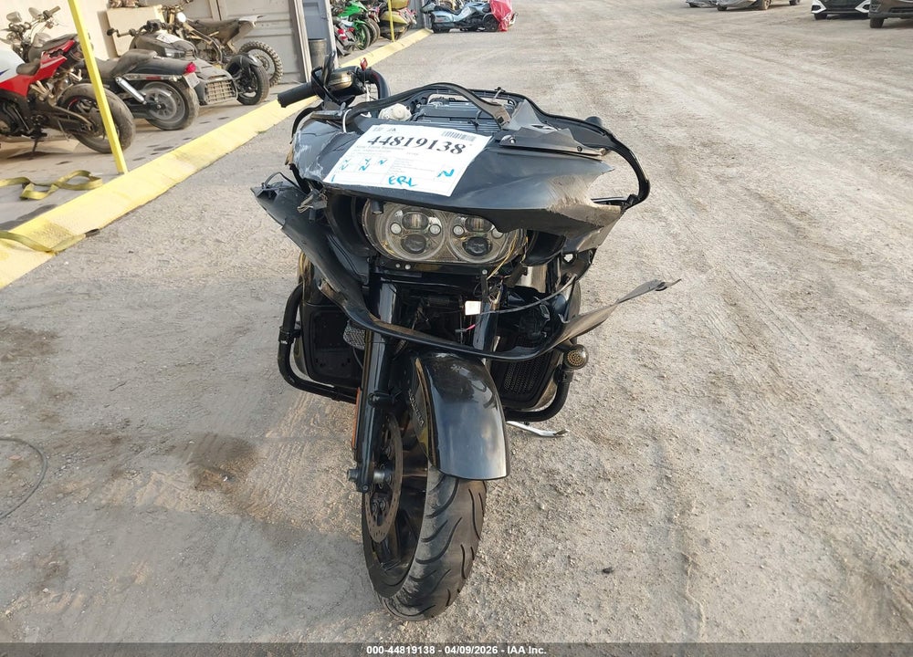 2020 HARLEY-DAVIDSON FLTRK VIN: 1HD1KZF21LB612176