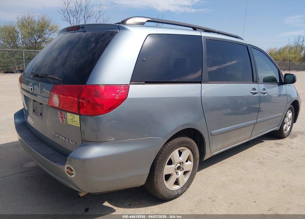 2008 TOYOTA SIENNA XLE VIN: 5TDZK22C58S180220