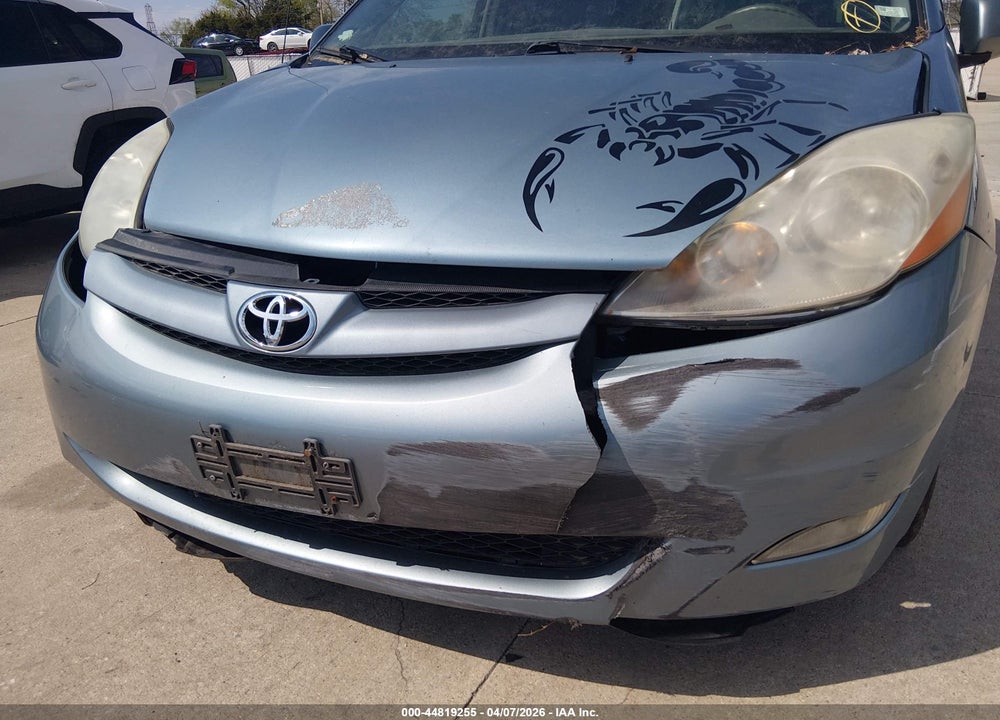 2008 TOYOTA SIENNA XLE VIN: 5TDZK22C58S180220