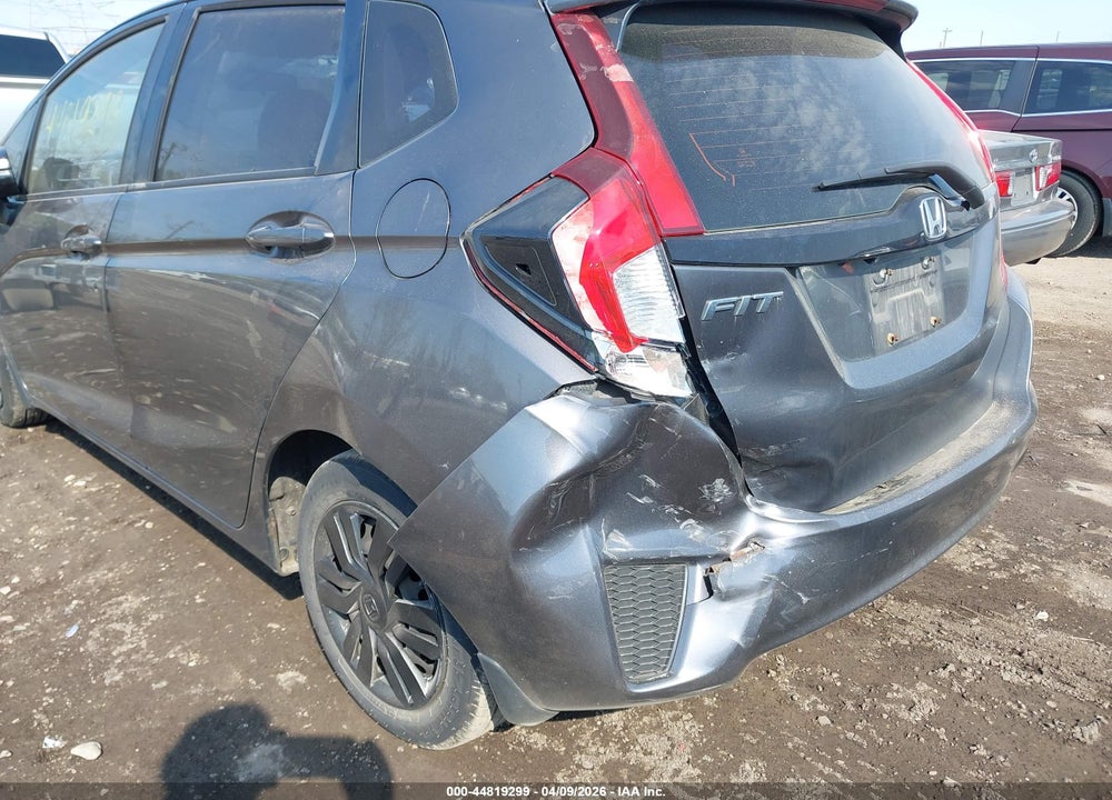 2016 HONDA FIT LX VIN: JHMGK5H56GX035650