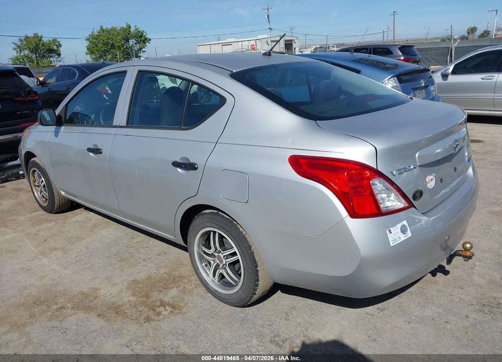 2014 NISSAN VERSA 1.6 S VIN: 3N1CN7AP4EL839066