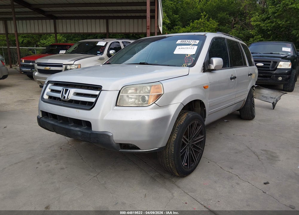 2005 HONDA PILOT EX-L VIN: 5FNYF18525B004826
