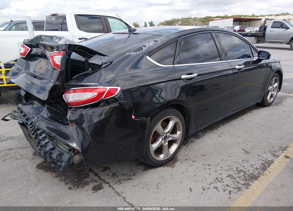 2015 FORD FUSION SE VIN: 3FA6P0H9XFR239756