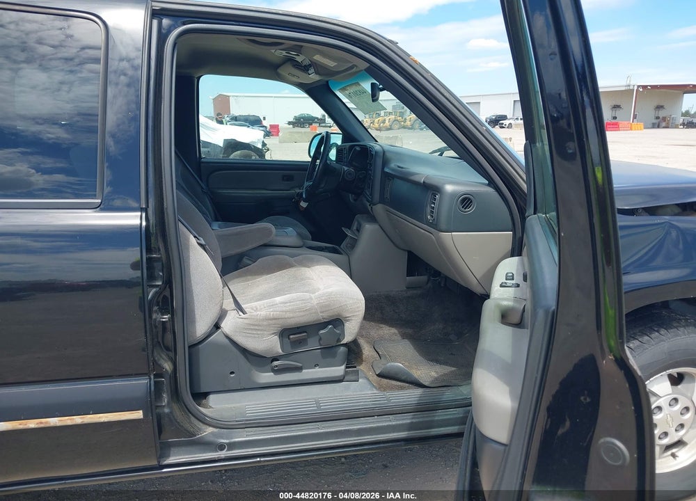 2001 CHEVROLET SUBURBAN 1500 LS VIN: 3GNFK16T71G242980