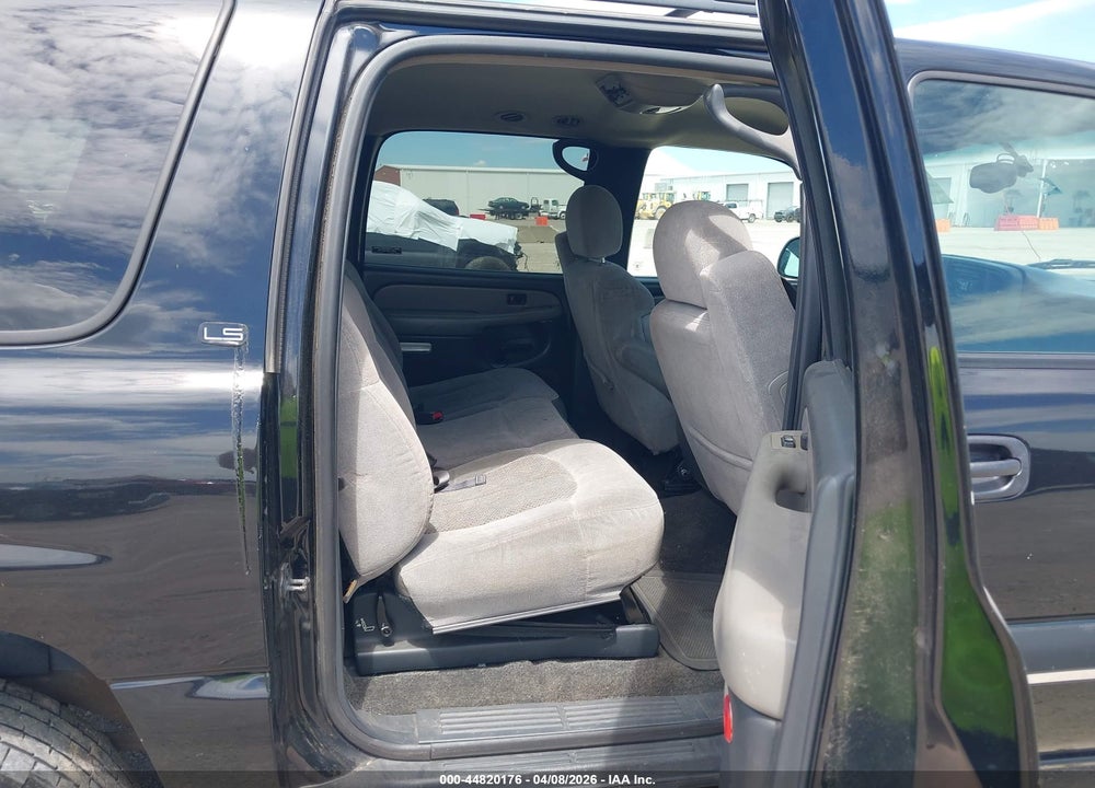 2001 CHEVROLET SUBURBAN 1500 LS VIN: 3GNFK16T71G242980