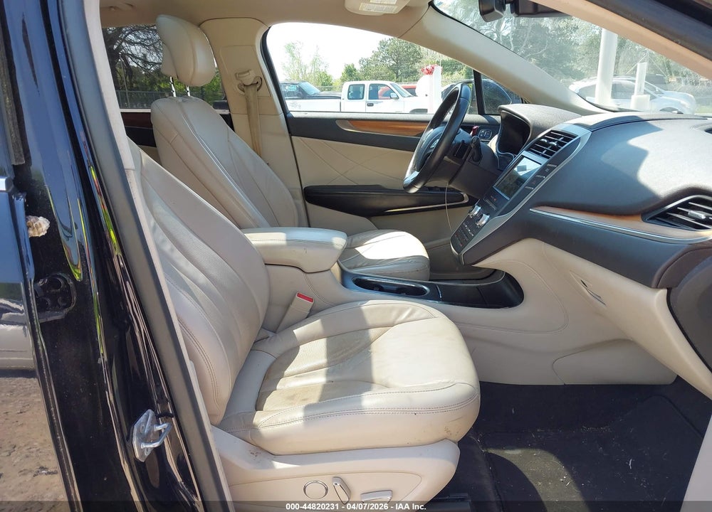 2017 LINCOLN MKC SELECT VIN: 5LMCJ2D9XHUL30837