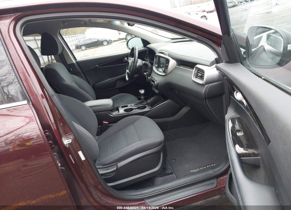 2019 KIA SORENTO 2.4L LX VIN: 5XYPGDA3XKG590988