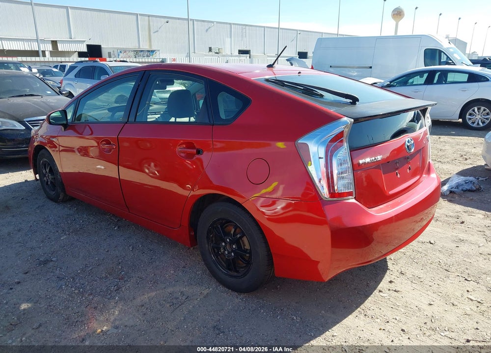 2015 TOYOTA PRIUS TWO VIN: JTDKN3DUXF0450577