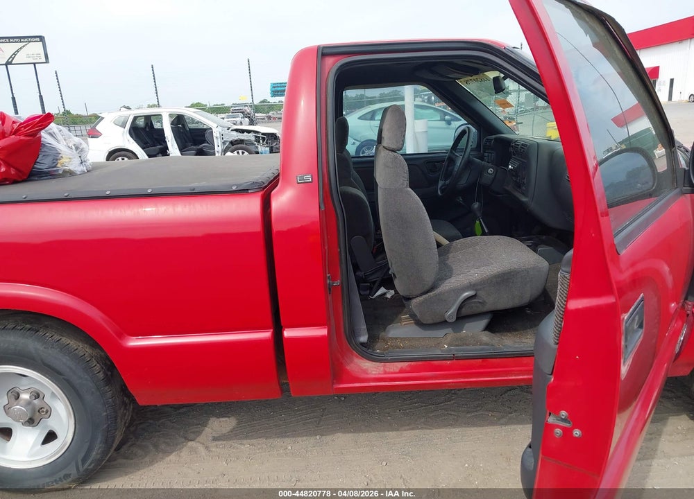 1997 CHEVROLET S-10 LS FLEETSIDE VIN: 1GCCS1444VK209165