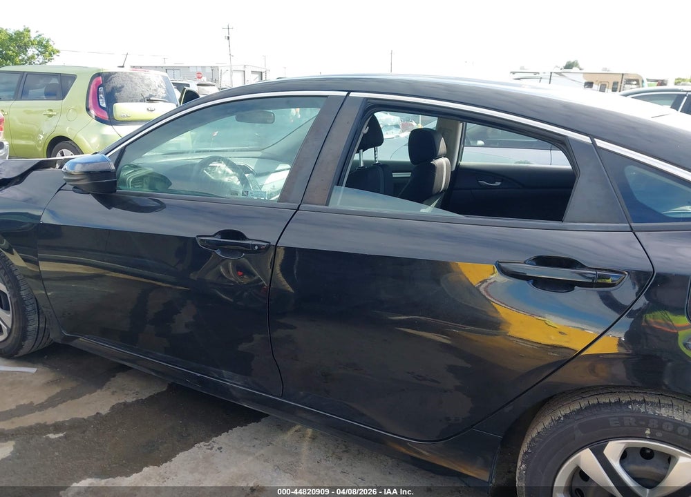 2018 HONDA CIVIC LX VIN: 2HGFC2F59JH580766