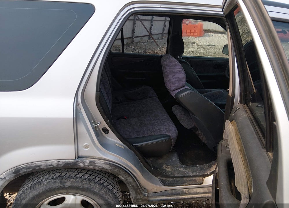 2003 HONDA CR-V LX VIN: JHLRD68413C001007