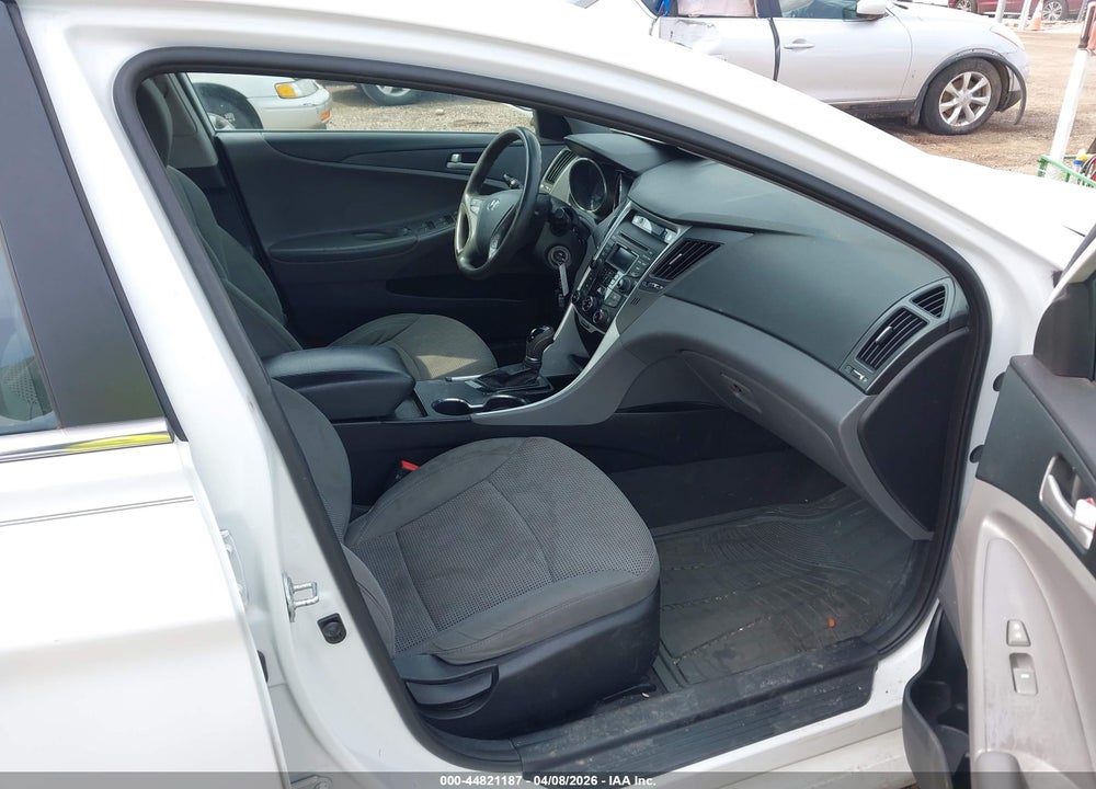 2014 HYUNDAI SONATA GLS VIN: 5NPEB4AC9EH923670