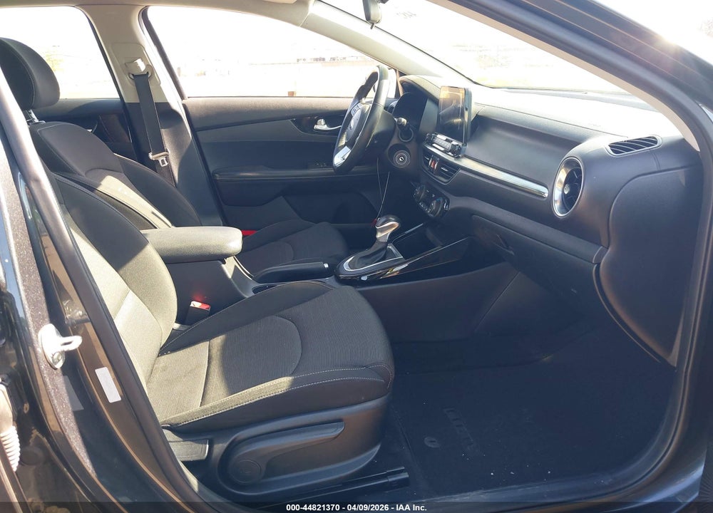 2019 KIA FORTE S VIN: 3KPF34AD0KE026179