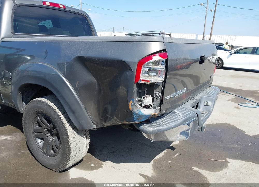 2004 TOYOTA TUNDRA SR5 V8 VIN: 5TBET341X4S451238