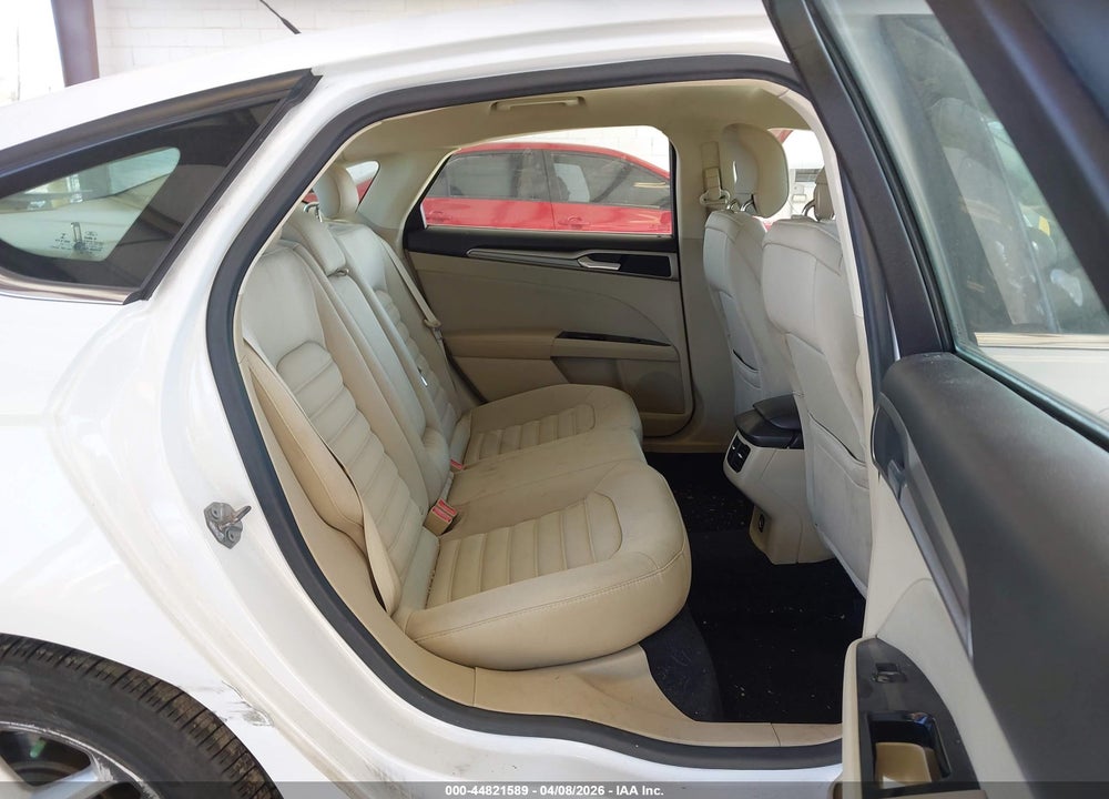 2015 FORD FUSION SE VIN: 3FA6P0H72FR131176