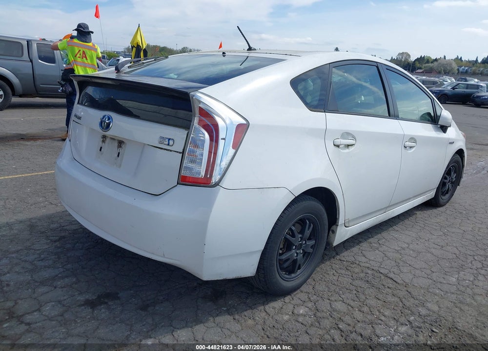 2014 TOYOTA PRIUS ONE VIN: JTDKN3DU6E1816558