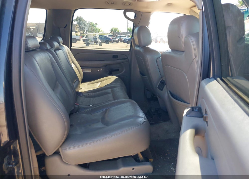 2004 CHEVROLET SUBURBAN 1500 LT VIN: 3GNEC16T94G141596