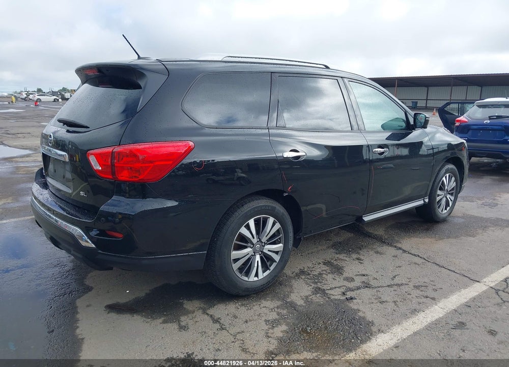 2018 NISSAN PATHFINDER SL VIN: 5N1DR2MN2JC606467
