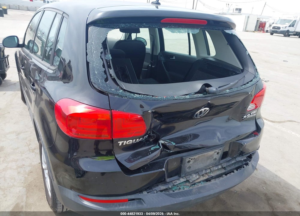 2013 VOLKSWAGEN TIGUAN S VIN: WVGBV7AX7DW551863