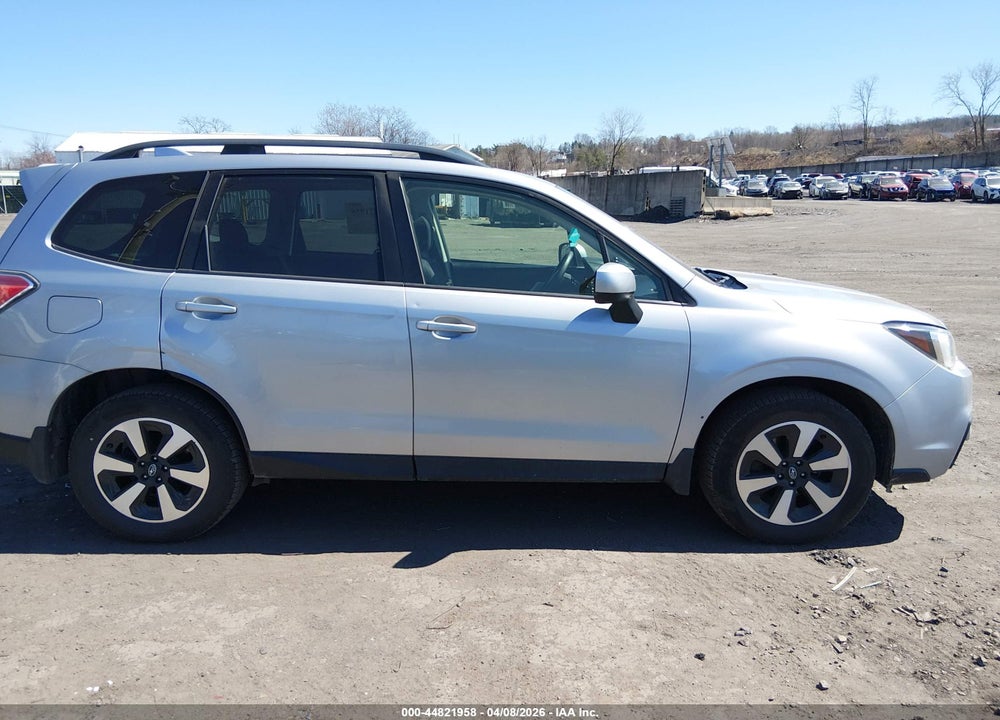 2018 SUBARU FORESTER 2.5I PREMIUM VIN: JF2SJAGC6JH512944