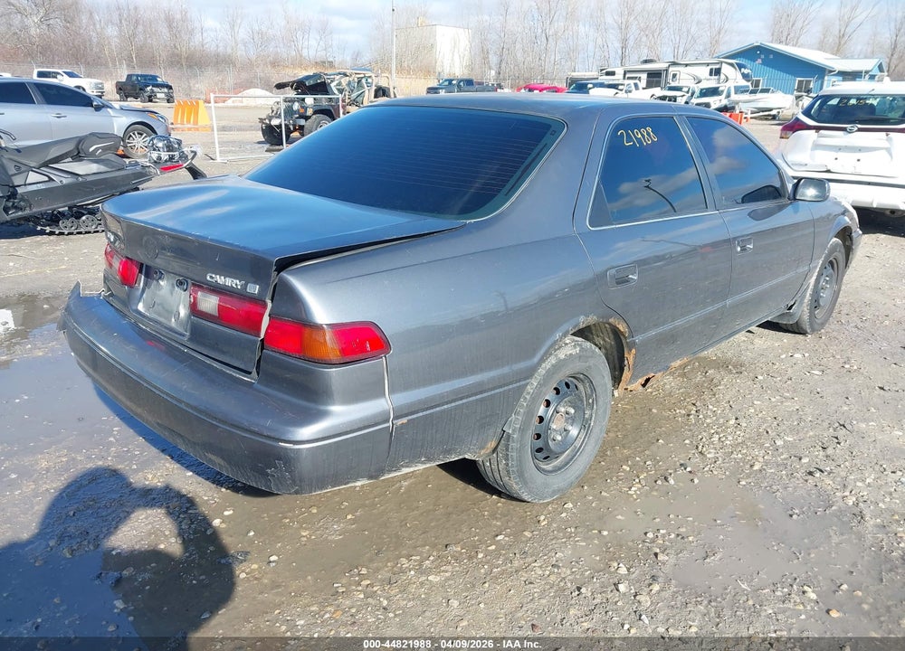1997 TOYOTA CAMRY LE VIN: 4T1BG22K2VU146958