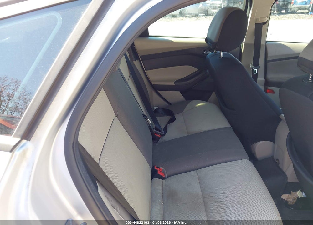 2014 FORD FOCUS SE VIN: 1FADP3K29EL175808