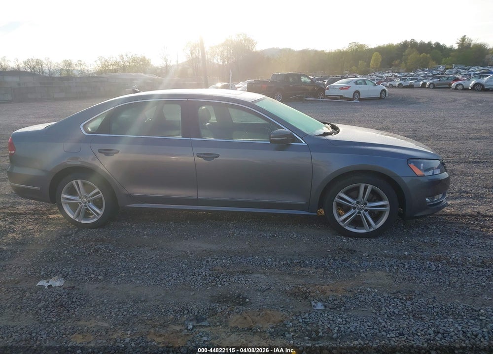 2015 VOLKSWAGEN PASSAT 2.0L TDI SEL PREMIUM VIN: 1VWCV7A33FC013359