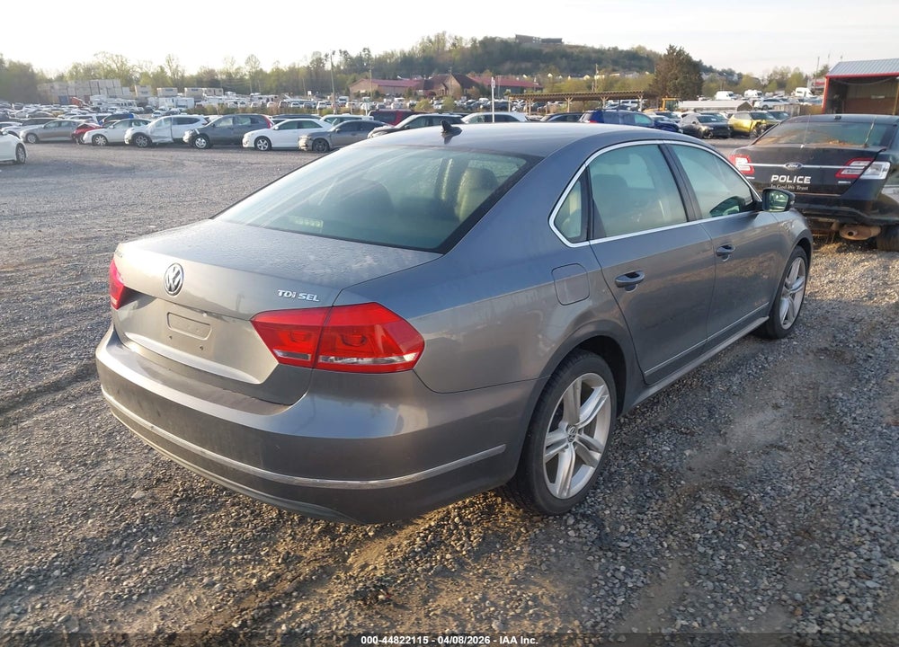 2015 VOLKSWAGEN PASSAT 2.0L TDI SEL PREMIUM VIN: 1VWCV7A33FC013359