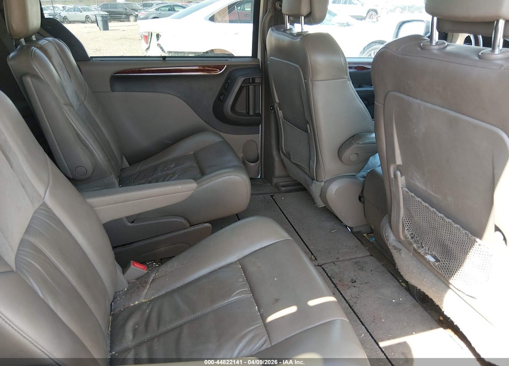 2012 CHRYSLER TOWN & COUNTRY LIMITED VIN: 2C4RC1GG8CR269977
