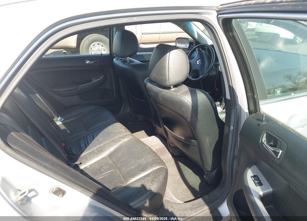 2005 HONDA ACCORD 3.0 EX VIN: 1HGCM66565A043882