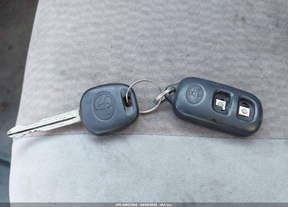 2007 TOYOTA COROLLA LE VIN: 2T1BR30E57C823888