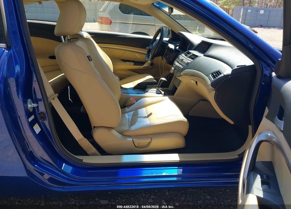 2010 HONDA ACCORD 2.4 EX-L VIN: 1HGCS1B8XAA013061