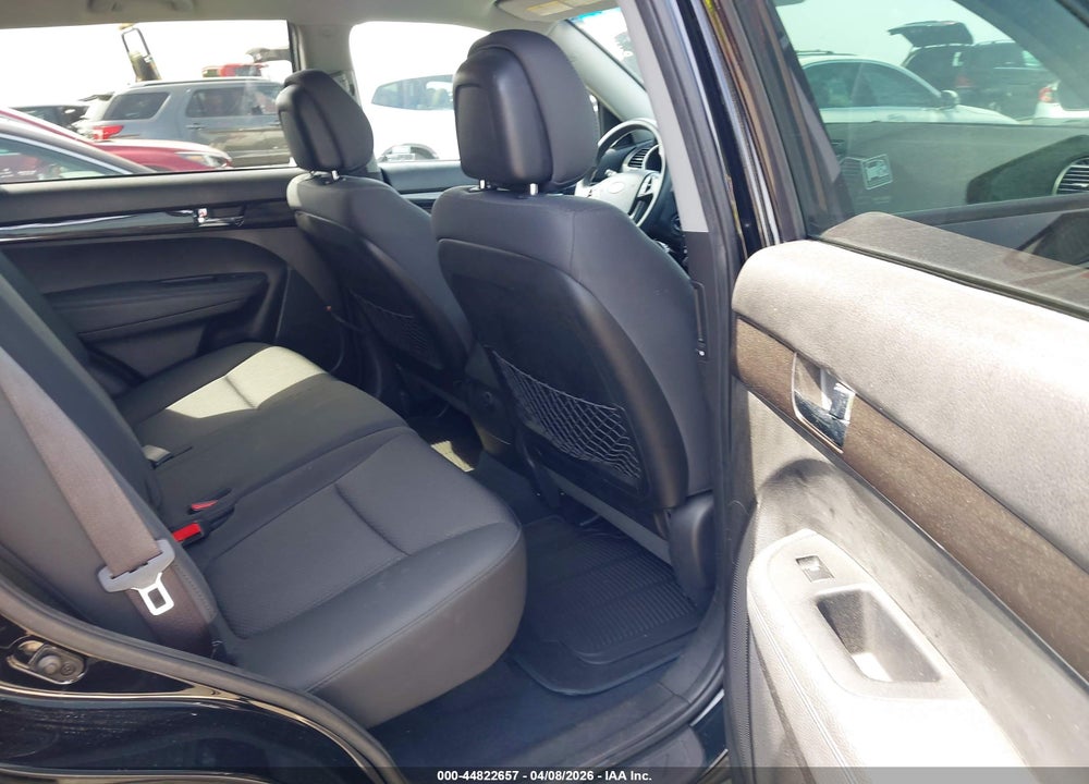 2012 KIA SORENTO LX VIN: 5XYKT3A68CG198491