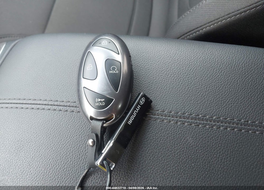 2026 HYUNDAI TUCSON SEL VIN: 5NMJB3DE9TH648060