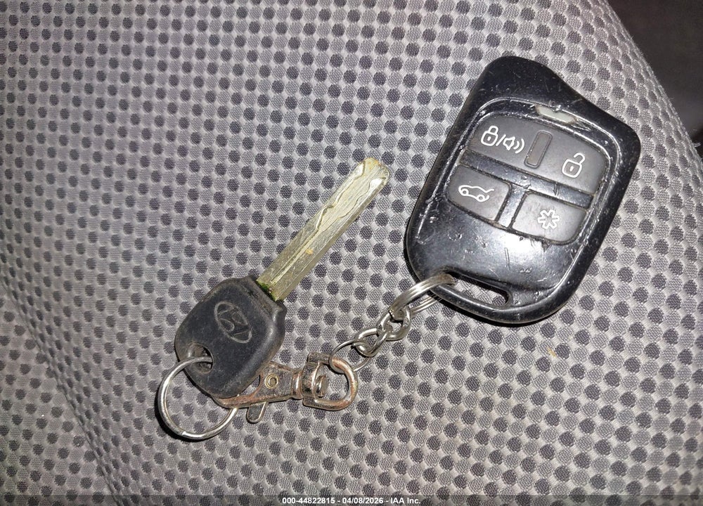 2014 HYUNDAI SONATA GLS VIN: 5NPEB4AC8EH930030