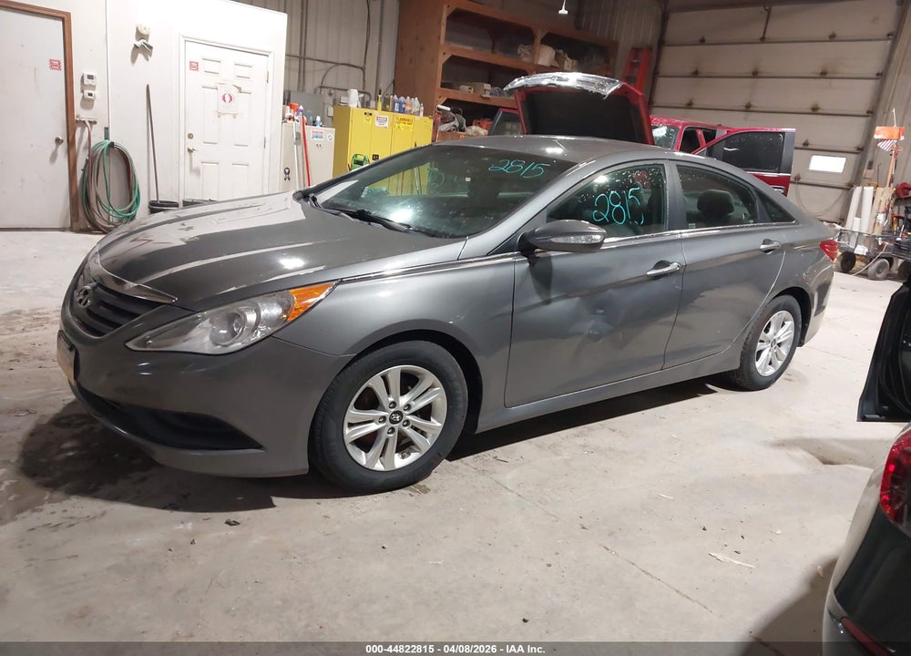 2014 HYUNDAI SONATA GLS VIN: 5NPEB4AC8EH930030