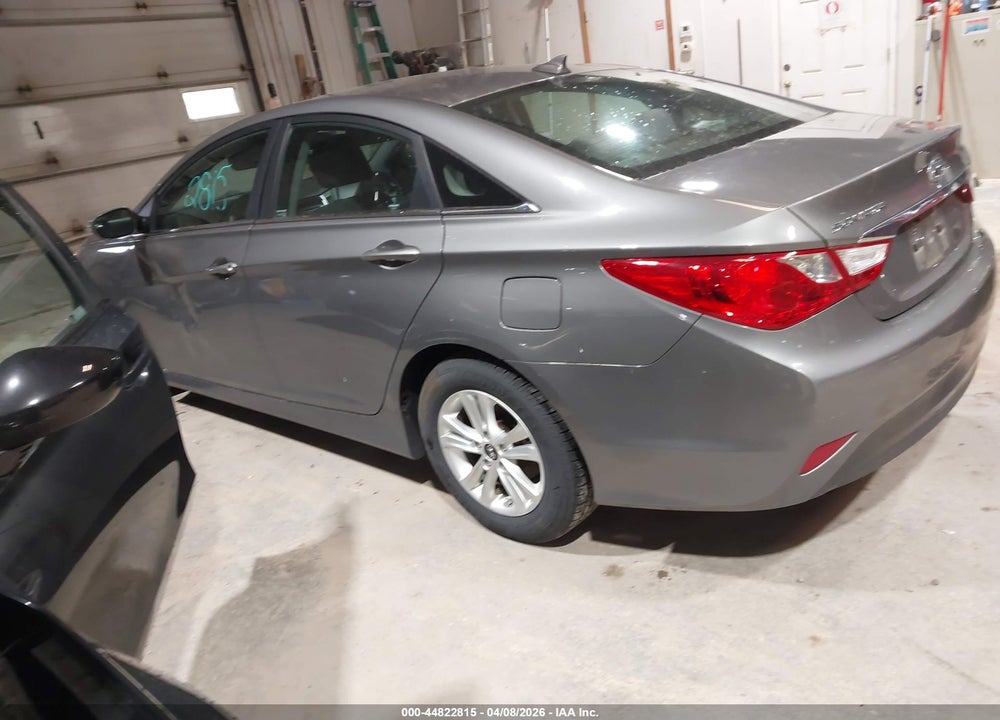 2014 HYUNDAI SONATA GLS VIN: 5NPEB4AC8EH930030