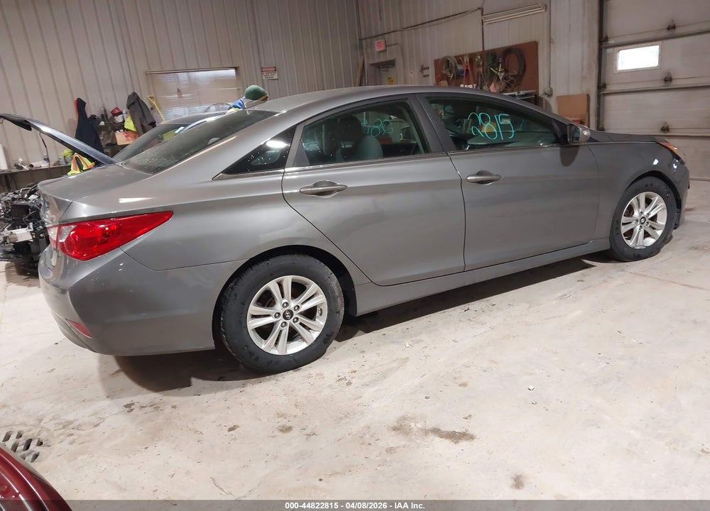 2014 HYUNDAI SONATA GLS VIN: 5NPEB4AC8EH930030