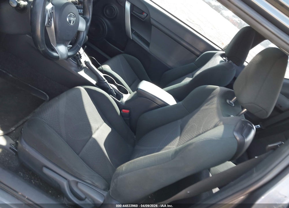 2011 SCION TC VIN: JTKJF5C73B3015403